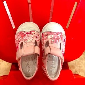 Jacadi girl shoes in Liberty Print (Never Worn)